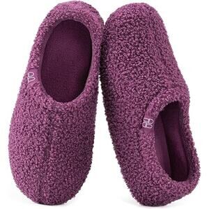New HomeTop Womens Size 8.5 Purple Fuzzy Curly Fur Memory Foam Loafer Slippers